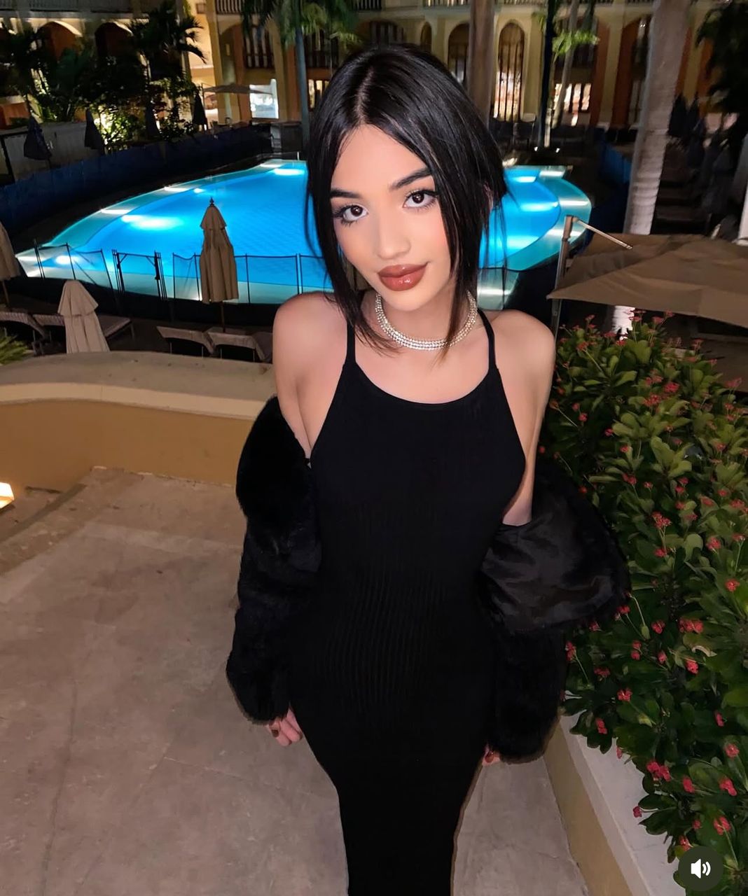 Mia 18yo OnlyFans photo 2
